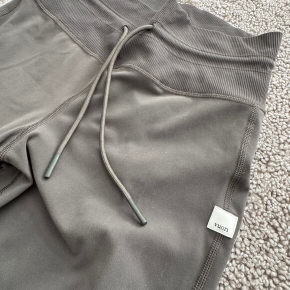 Vuori Women's Daily Legging Olive Green - Size XS - Picture 6 of 6